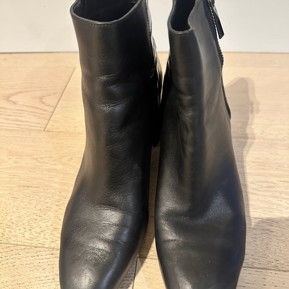 Michael Kors Alane Flex Croc-embossed Leather Ankle Boots In Black size 9 - Picture 6 of 10